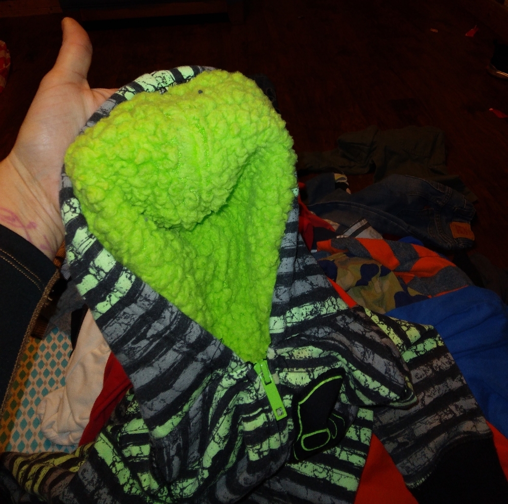 Boys jacket - Picture 2 of 4